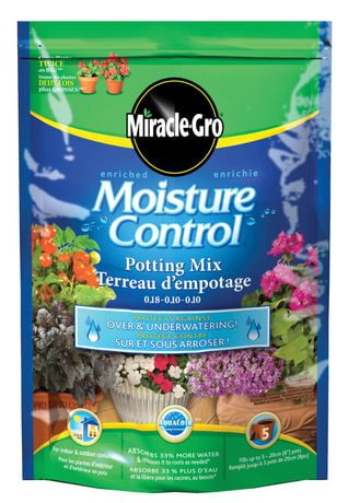 Miracle-Gro Moisture Control Potting Mix | Walmart.ca