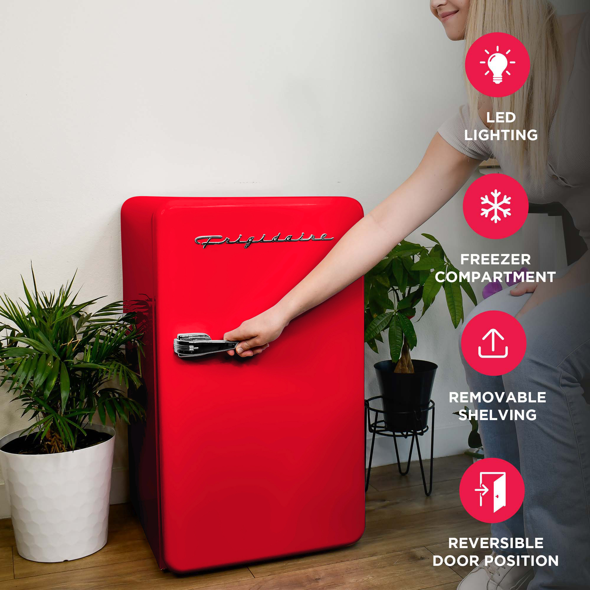 Réfrigérateur compact rétro Frigidaire 3,2 pi³, mini-réfrigérateur avec congélateur pour appartement, dortoir, bureau, chambre, rouge