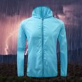 thumbnail image 1 of Aodebiao Manteau de Pluie Ultraléger pour Femmes – Manteau de Randonnée Imperméable et Respirant avec Capuchon Ajustable / Polyester à Séchage Rapide pour la Course, les Déplacements et les Voyages, 1 of 4