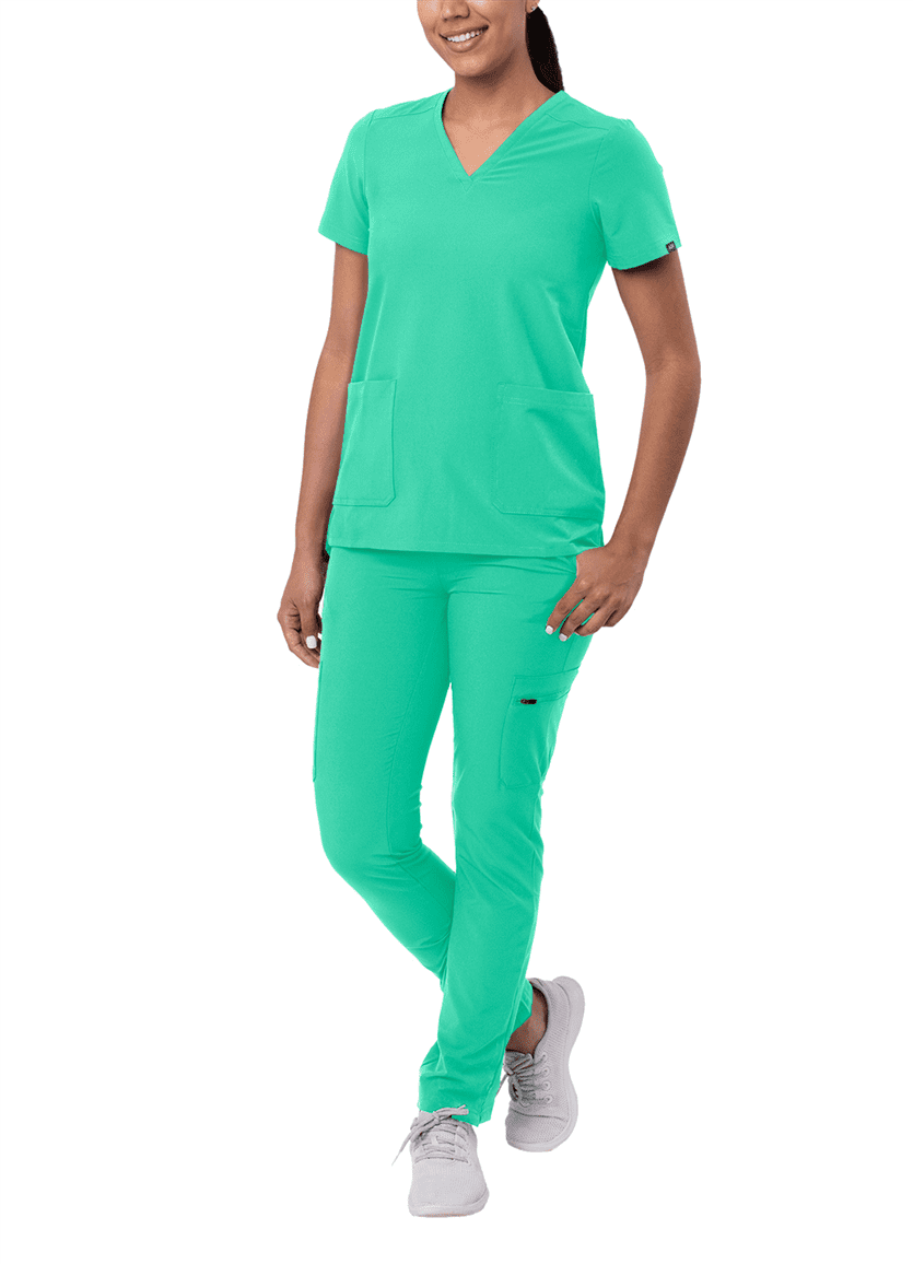 Adar Addition Ensemble de Sarrau Go-Basic pour Femmes - Haut de Sarrau Ajusté à Col en V et Pantalon de Sarrau Cargo Ajusté