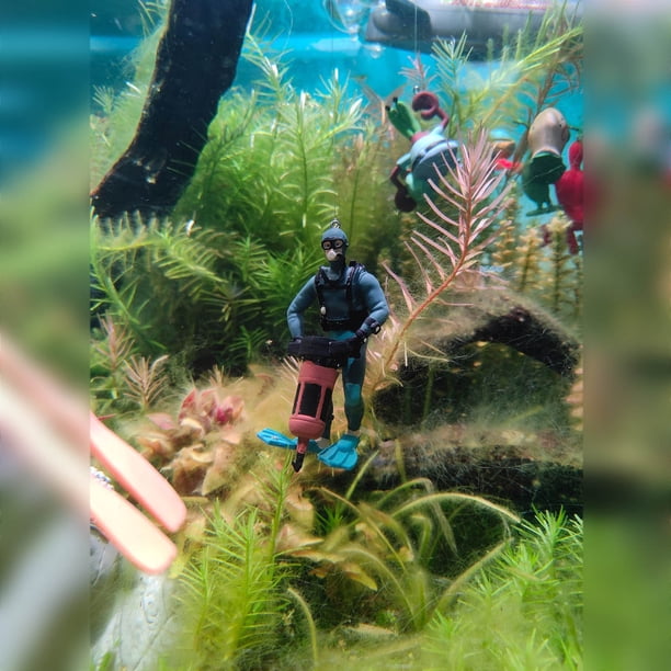 fish tank accessories canada Christmas Aquarium Decorations Floating Air Pump Decorations Include Hanging Lovely Diver for Aquarium and Retro Old Submarine Wreck This ornament also serves as a hideaway for your fish and features specially placed holes that provide a dramatic look when used with the air stone MWYZGMOLD Aquarium Floating Island Decorations,