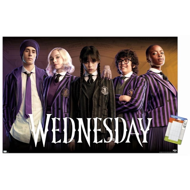 Wednesday - Affiche Murale de Groupe, 22,375 Po x 34 Po, Représentant Cinq Personnages en Uniformes Scolaires à Rayures Violettes et Noires avec Cravates et blazers Debout Côte à Côte sur un Fond Sombre et Ornementé, avec le Titre Wednesday en Grande Police Gothique Blanche au Bas, Idéal pour la Décoration Murale de la Maison Ou du Bureau.