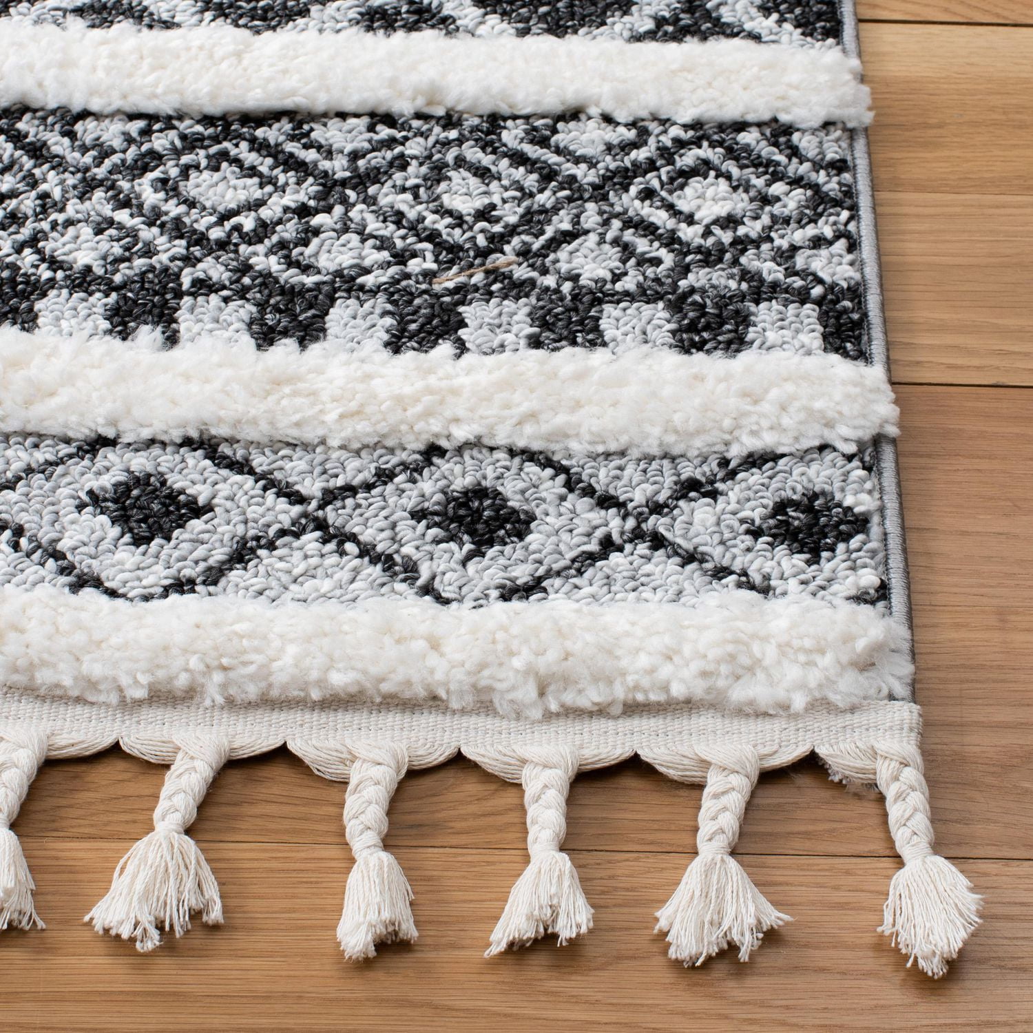 SAFAVIEH Moroccan Rosalind Tapis Géométrique Rayé Shag