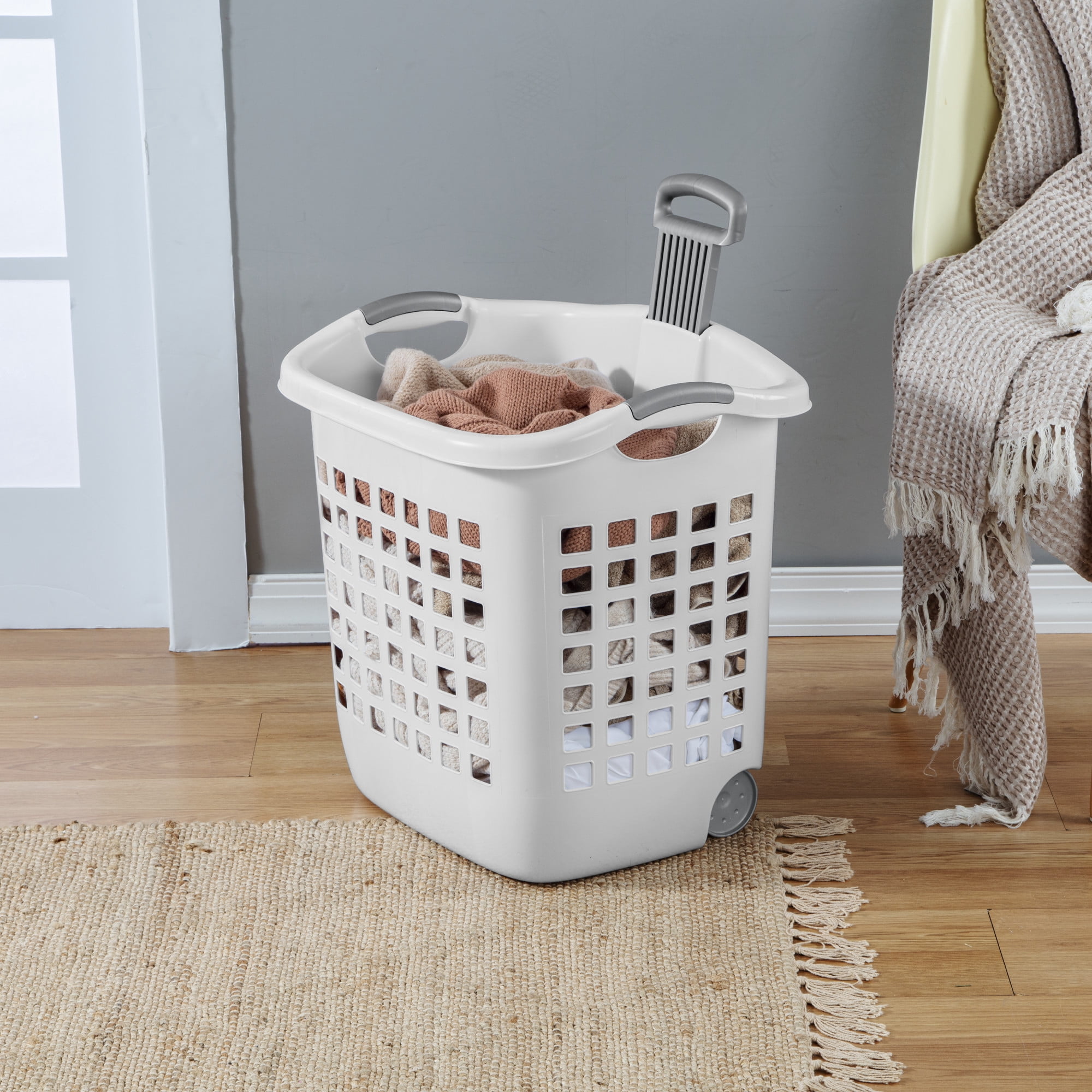 Panier sur roulettes 62L Sterilite en blanc