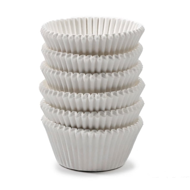 Pillsbury 150 pack white paper baking cups stacked, made of 40gsm grease-proof paper with fluted edges, designed for baking muffins and cupcakes up to 375°F, disposable to prevent sticking and mess, also suitable for serving individual snacks.