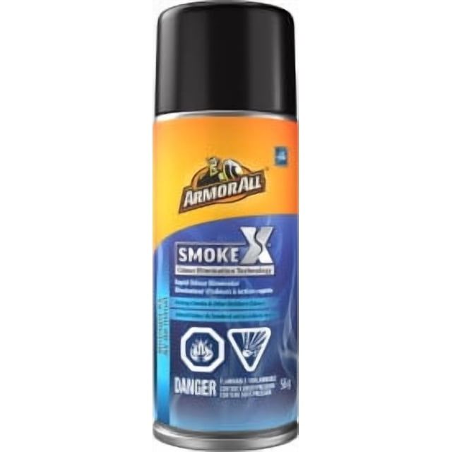 Armor All Smoke X Éliminateur Rapide d'Odeurs Air de Minuit Assainisseur d'Air pour Voiture Brumisateur avec Capuchon Noir et Étiquette Orange-à-Bleu Mettant en Vedette le logo Armor All et la Technologie Smoke X, Conçu pour Détruire la Fumée et les Odeurs Tenaces dans les Intérieurs de Voiture Tout en Libérant un Parfum d'Air de Minuit Frais avec des notes de Verveine Citronnée, de Cuir, de patchouli et de Bois Chauds.