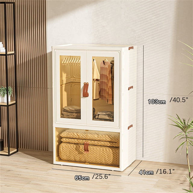 Garde-robe Pliable Simple Armoire Portable Armoire à Vêtements Armoire de Chambre et de Nursery Installation Rapide et Gratuite Commode Armoire de Rangement Vue Frontale Compacte d'Un Organisateur de Garde-Robe Portable pour Enfants avec Doubles Portes Transparentes, en Plastique (PP+ABS) et Présentant une Grande Zone de Suspension, Tiroirs et Casiers Intégrés, Connexions à Pression, Boucles Latérales pour l'Empilage, Poignées et Roulettes pour la Mobilité. Se Plie à Plat Lorsqu'Inutilisé et Souvent Utilisé comme Rangement Saisonnier compact pour des Jouets Ou une Literie Supplémentaire.