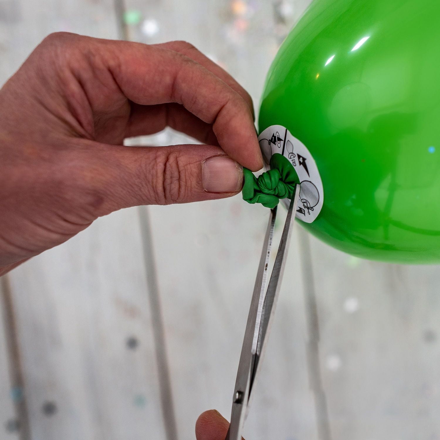illooms Alien Super Size LED Light up Balloons