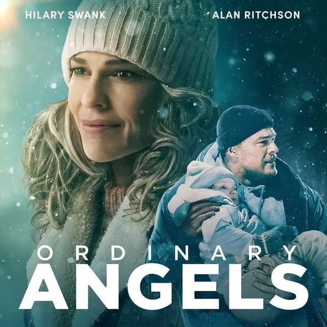 Ordinary Angels (DVD) par Lionsgate, un film de Drame Américain 2024 Basé sur de Vrais Événements au Cours de la Vague Froide Nord-Américaine de 1994. la Couverture Présente une Toile de Fond Enneigée avec une Femme Portant un Bonnet Tricoté et une Foulard, et un Homme Tenant un Enfant Inclus. Mettant en Vedette Hilary Swank et Alan Ritchson, le film a Été Réalisé par Jon Gunn et Est Sorti le 23 Février