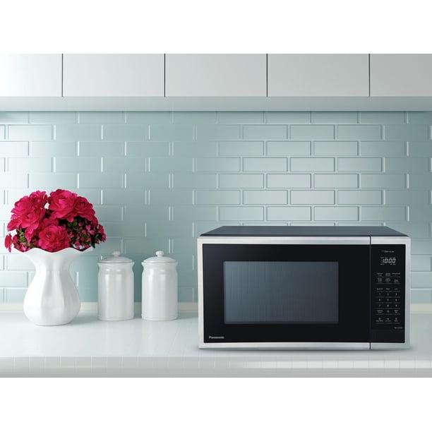 Panasonic 1.1 cu.ft., Compact 900W Microwave Oven, Stainless Steel