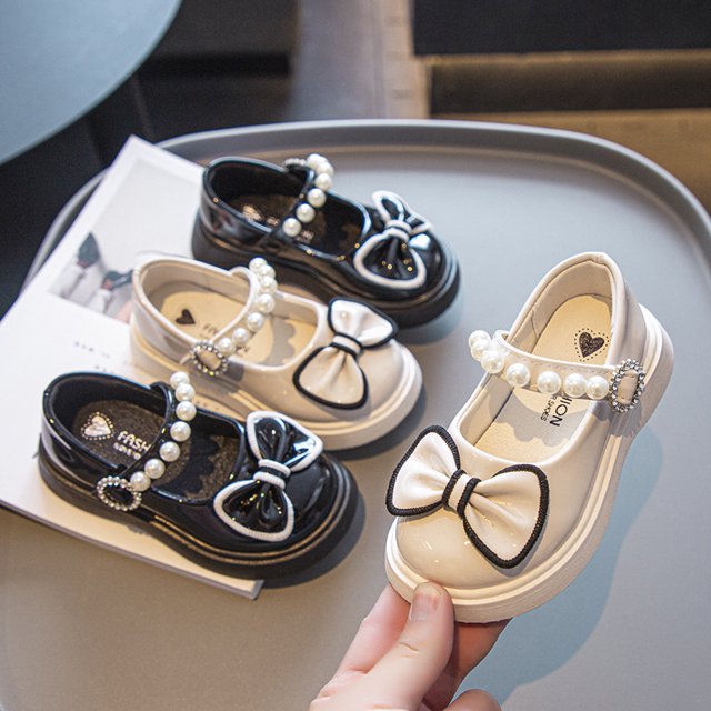 Chaussures en Cuir Noires pour Filles Chaussures en Cuir Blanches Chaussures de Princesse Chaussures de Performance Printemps et Automne Chaussures pour Bébé Super Souples