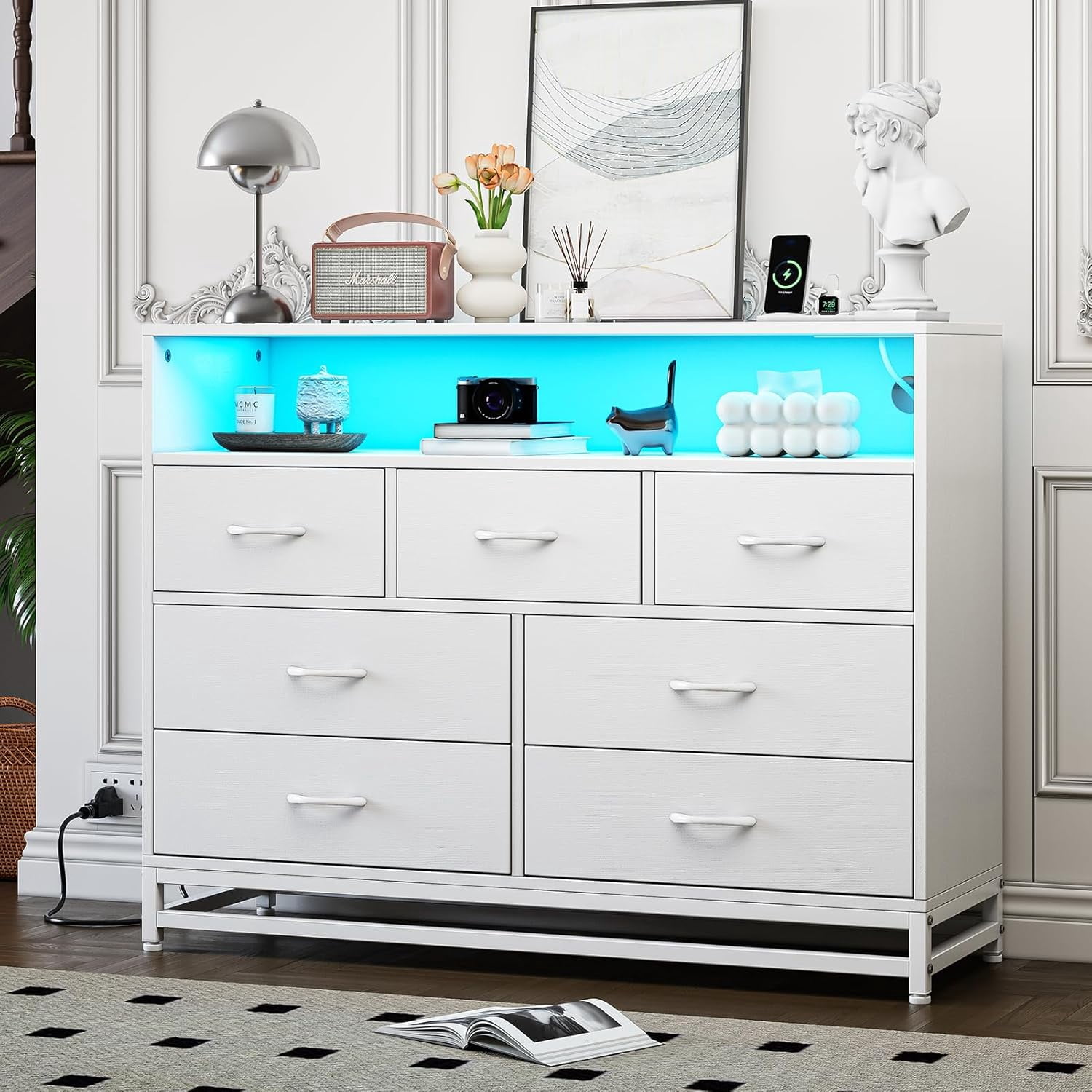 Black Dresser with 7 Drawers for Bedroom, Wooden Long Dresser with Led Lights and Charging Station, Modern Wide Chest of Drawers with Large Capacity Storage for Living Room, Hallway, White
