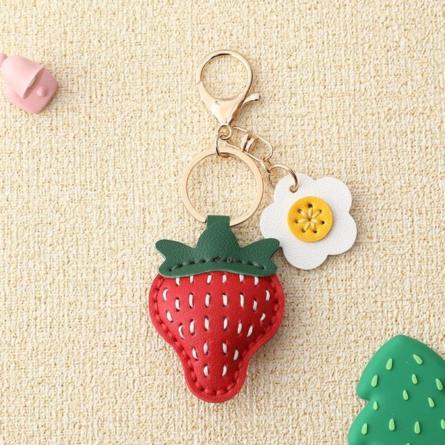 Birdeem Fruit Strawberry Shape Pendant Keychain Three-Dimensional Exquisite Strawberry Bag Pendant