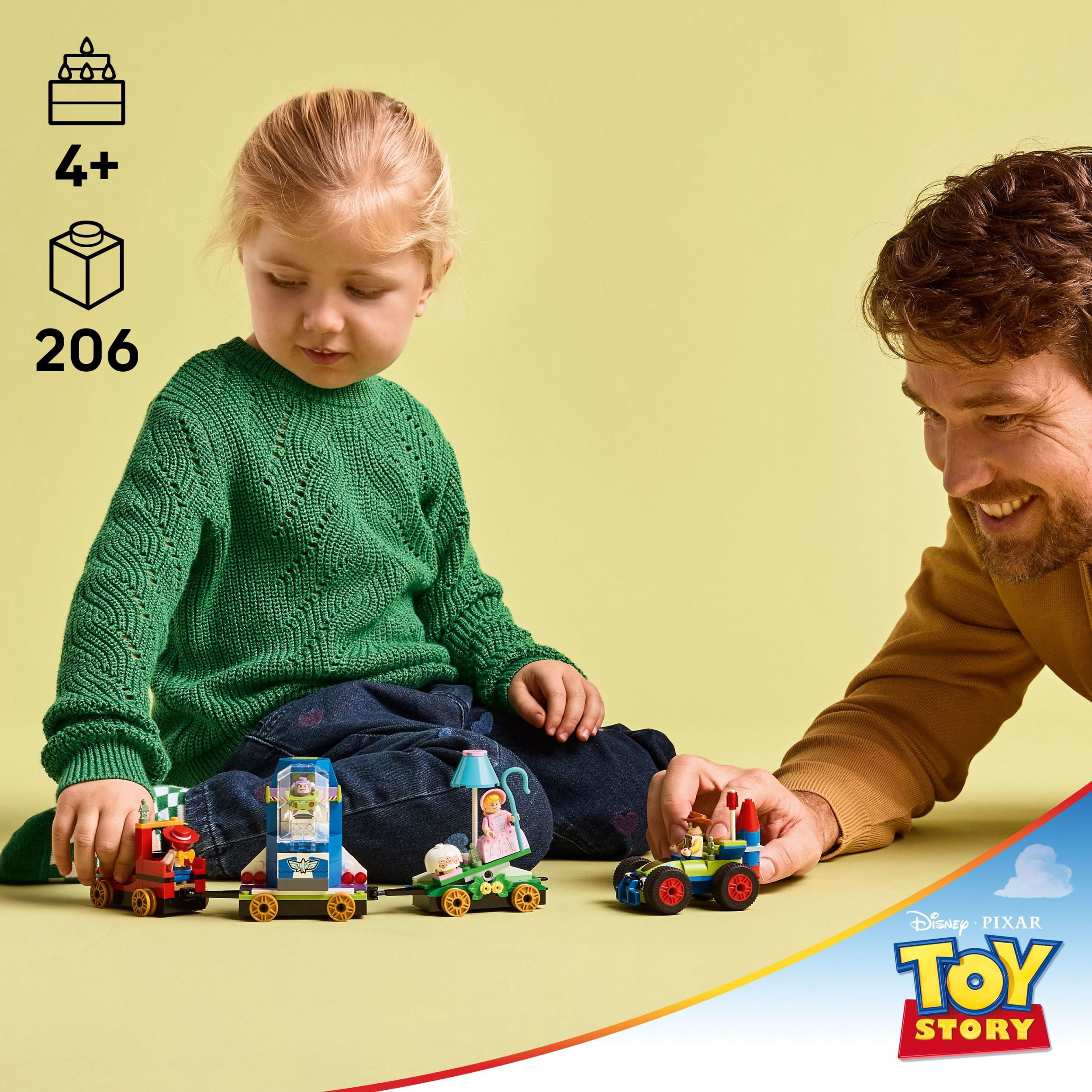 LEGO Disney et Pixar Le train en Fête et la Voiture RC de Toy Story, Ensemble de Jeu de Construction 43264