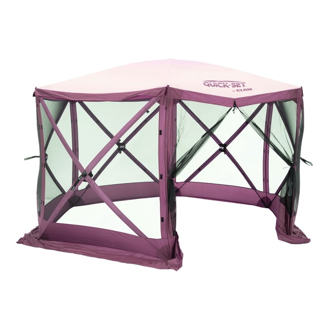 CLAM Quick-Set Escape Abri Extérieur Portatif de 11,5 x 11,5 Pi de Couleur Prune, Présentant une Forme Hexagonale avec Moustiquaires Invisibles et une Jupe Extra-Grand pour protection contre les Insectes. Cet Abri Escamotable Est Fait d'Un Tissu Poly-Oxford durable de 210 Deniers avec Coutures Scellées pour Résistance à l'Eau. Il Peut Accueillir jusqu'à 6 Personnes Ou Convient à une table de Pique-Nique standard, le Rendant Idéal pour le camping, les Pique-Niques et les Événements Extérieurs. l'Abri Comprend 7 Piquets de Tente,