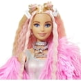 thumbnail image 2 of Poupée Barbie Extra #3 en manteau Rose Molletonneux, 2 of 6