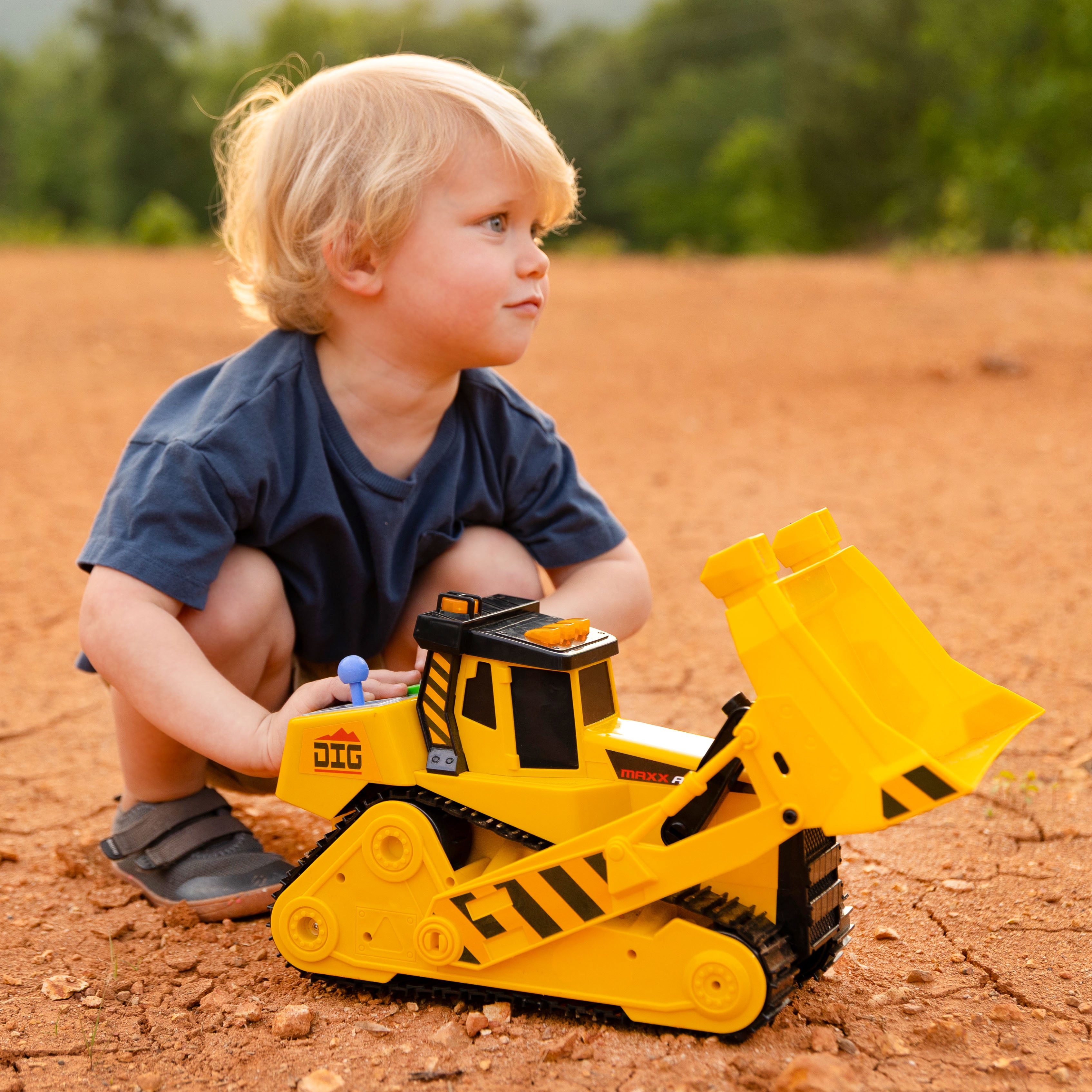 Maxx Action 16" Dozer with Joystick Controls, Lights, Construction Sounds, Motorized Movement, and Real Working Bucket