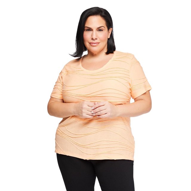 Iyla Plus Women's Short Sleeve Ripple Tee