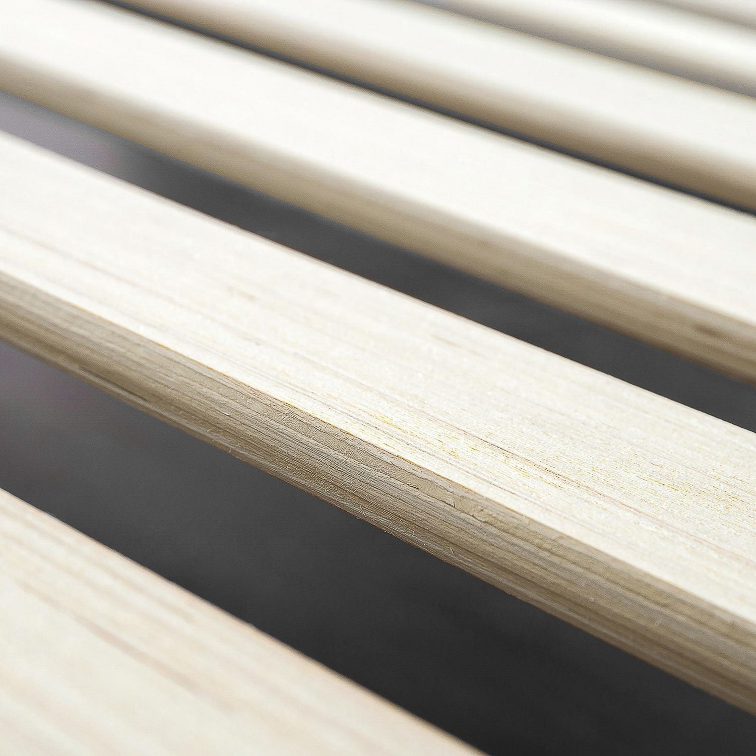 Cadre de lit plateforme en bois d’acacia Zinus Bobbie 10 po