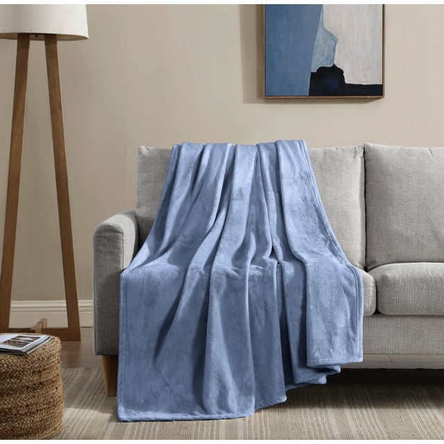 Social Standard by Sanctuary Oversized Plush Throw, Luxuriously Soft, Wrinkle Resistant, Easy Care