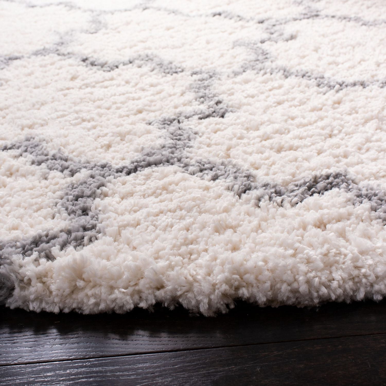 Safavieh Fontana Hilda Tapis Peluche Shag Géométrique