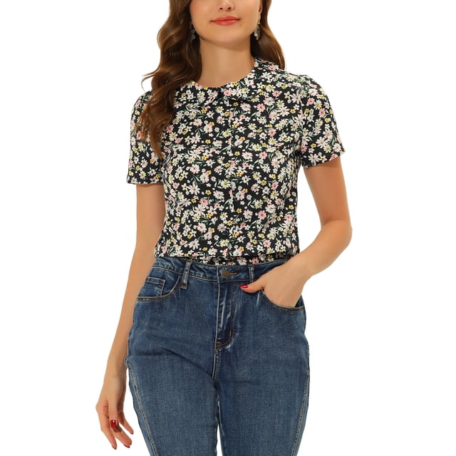 INSPIRE CHIC Chemises d'Été pour Femmes à Col Peter Pan, Blouse Vintage à Boutons devant en Noir, avec une Coupe Longueur Hanches, des Manches Courtes et un Délicat Motif Floral. Cette Blouse Coupe Décontractée à devant Boutonné Est Parfaite pour une Tenue Décontractée, des Sorties d'Été Ou des occasions Semi-Formelles.