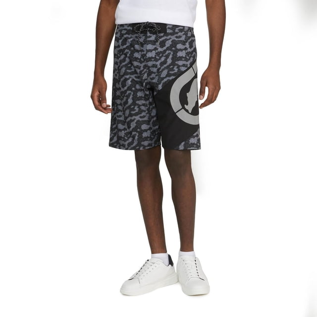 Ecko Unltd. Short E-Board pour Homme à Empiècements Gilla, Montré Orienté vers l'Avant sur un Modèle Masculin, avec Motif Camouflage Noir et Gris et Grand Graphique de Rhinocéros Gris vertical sur la Jambe Droite, Taille à Cordon Ajustable, Tissu en Microfibre Extensible 4 Directions Hydrofuge, Convient aux Maillots de Bain et Tenues de Plage pour Hommes.