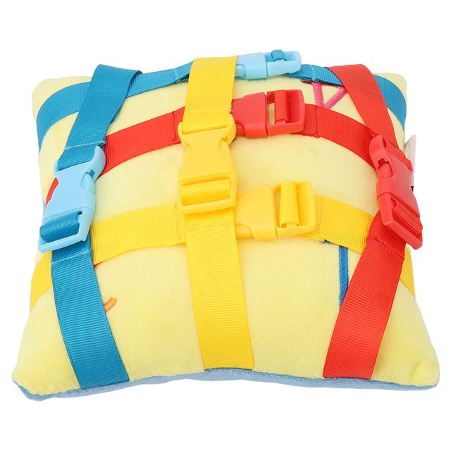 Jouets d'Oreiller à Boucle Sensorielle par LIYJTK, Présentant un design Multicolore avec des Boucles Rouges, Jaunes et Bleues Vibrantes sur un Tissu en Velours Doux. Ce Jouet de Voyage Est Conçu pour les Tout-Petits de 1 à 3 Ans pour Développer les Habiletés Motrices Fines, la Résolution de Problèmes et les Habiletés d'Enfilage. Il Sert Aussi d'Outil d'Activité Sensorielle pour les Personnes Âgées Souffrant de Démence, d'Alzheimer Ou de conditions Connexes, Favorisant la Détente et L'Engagement Cognitif. l