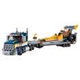 thumbnail image 2 of LEGO City Grands Véhicules Transporteur de Dragsters 60151, 2 of 6