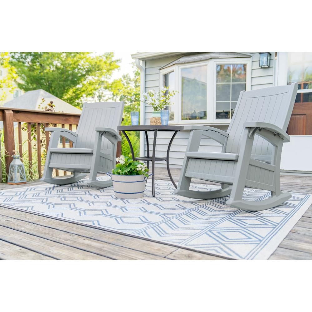 Suncast Chaise berçante d’extérieur avec rangement, résine multi-parois, gris colombe