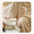 thumbnail image 3 of EIGTHTAIL Flannel Weighted Blanket  Sherpa Weighted Blankets with Soft Plush Fleece for Calming and Sleep, 3 of 3