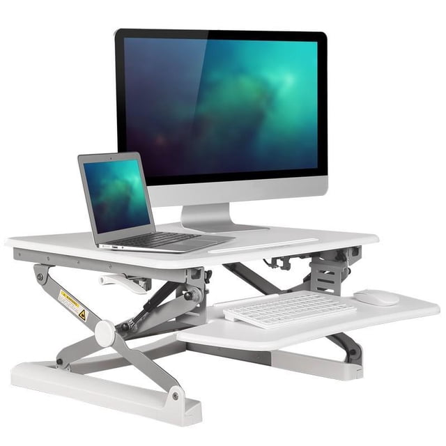 Convertisseur de Bureau Assis-Debout à Hauteur Réglable, Rehausseur Ergonomique pour Moniteur d'Ordinateur ADR avec Structure à Ressort à Gaz, 35 Pouces de Large en Blanc. Présente une Conception à Deux Niveaux avec une surface Supérieure Spacieuse pour Moniteur et Portable, et un Plateau Inférieur pour Clavier et Souris. le Bureau Présente une Conception Robuste en « X » avec un Mécanisme à Ressort à Gaz, Permettant des Réglages de Hauteur de 150 mm à 500 mm sur 12 Niveaux. Fabriqué en Acier Roulé à Froid et Panneau de Particules Écoresponsable, Supporte jusqu'à 33 Lb. Idéal pour les Travaille