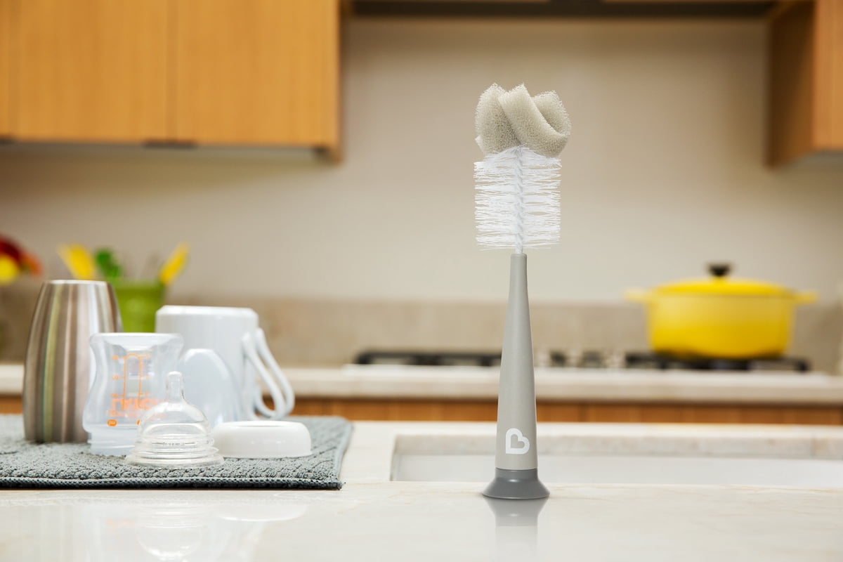 Brosse éponge moderne pour biberons