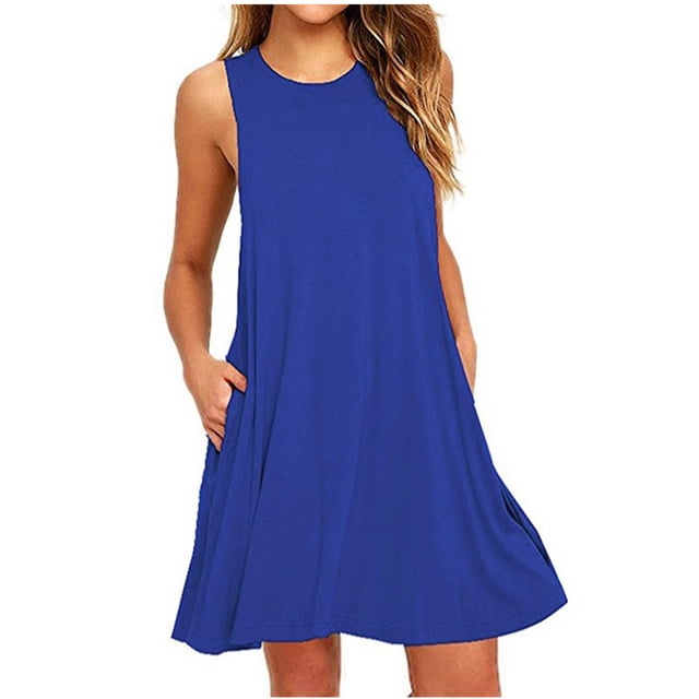 RKSTN Robes d'Été pour Femmes 2024, avec un design Sans Manches à Col Rond de Couleur Bleu Uni. Cette Mini-Robe Ample, Fluide et Plissée a une silhouette Trapèze et Comprend des Poches Latérales Pratiques. Fabriquée en Mélange de Coton Léger, Elle Est Parfaite pour les Sorties Estivales Décontractées, les Tenues de Plage Ou comme Couvre-Maillot de Bain. la Robe Mesure au-Dessus du Genou et Offre une Coupe Flatteuse pour Diverses Formes de Corps.