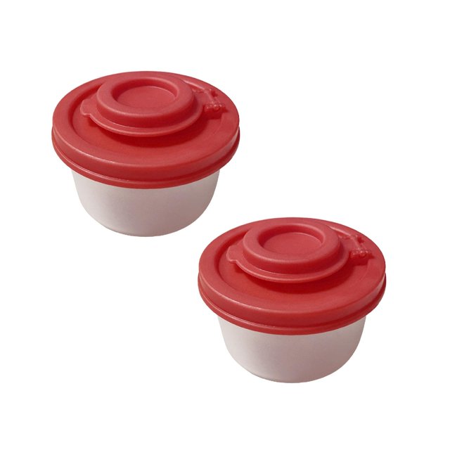 Oleegame 2PC Produce Storage Pepper Shakers Moisture Proof Small Mini Pepper Shaker To Go Camping Picnic Outdoors Kitchen Lunch Boxes Travel