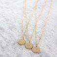 thumbnail image 3 of Collier Pendentif Rond en Forme de Pièce Alphabet Disque Chaîne de Cou Collier Chandail Femme Fille Cadeau Femme Bijoux, 3 of 9