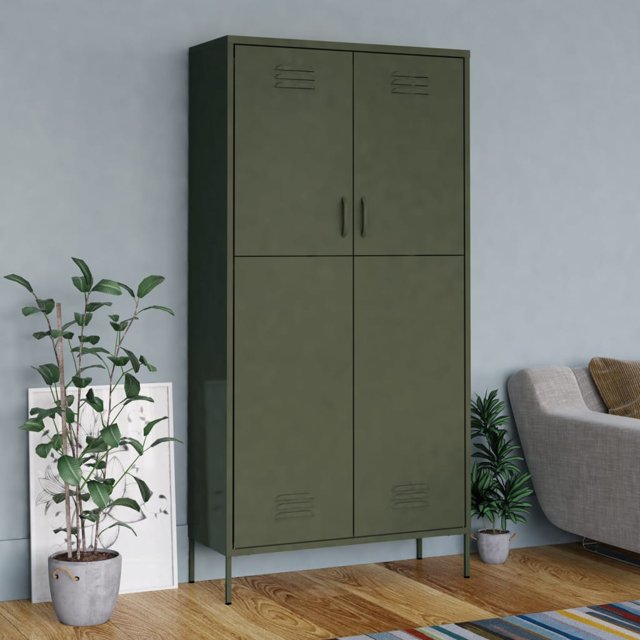 vidaXL Garde-Robe en Vert olive, Mesurant 90x50x180 cm, en Acier durable. Comprend Quatre Tablettes Ajustables, un Grand Compartiment avec une Tringle, et des Évents sur les Portes. Présentée dans un Décor Intérieur Moderne avec Plancher de Bois et Plantes Décoratives.