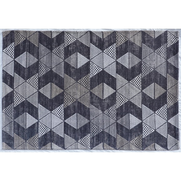 Home Decor Inc. Black & Grey Triangle Geometric Indoor Rug – 2.5' x 3.75", Soft & Durable