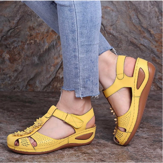 LSLJS Chaussures Compensées pour Femmes, Sandales Confortables à Fleurs Ajourées à Bout Rond pour Femmes Dames Fille, Chaussures à Semelle Souple