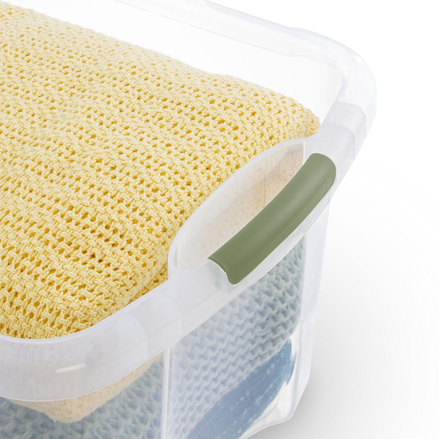 Sterilite Bac EZ Carry de 38 L, Bac de rangement transparent avec couvercle vert et poignées intégrées, 6 Pk