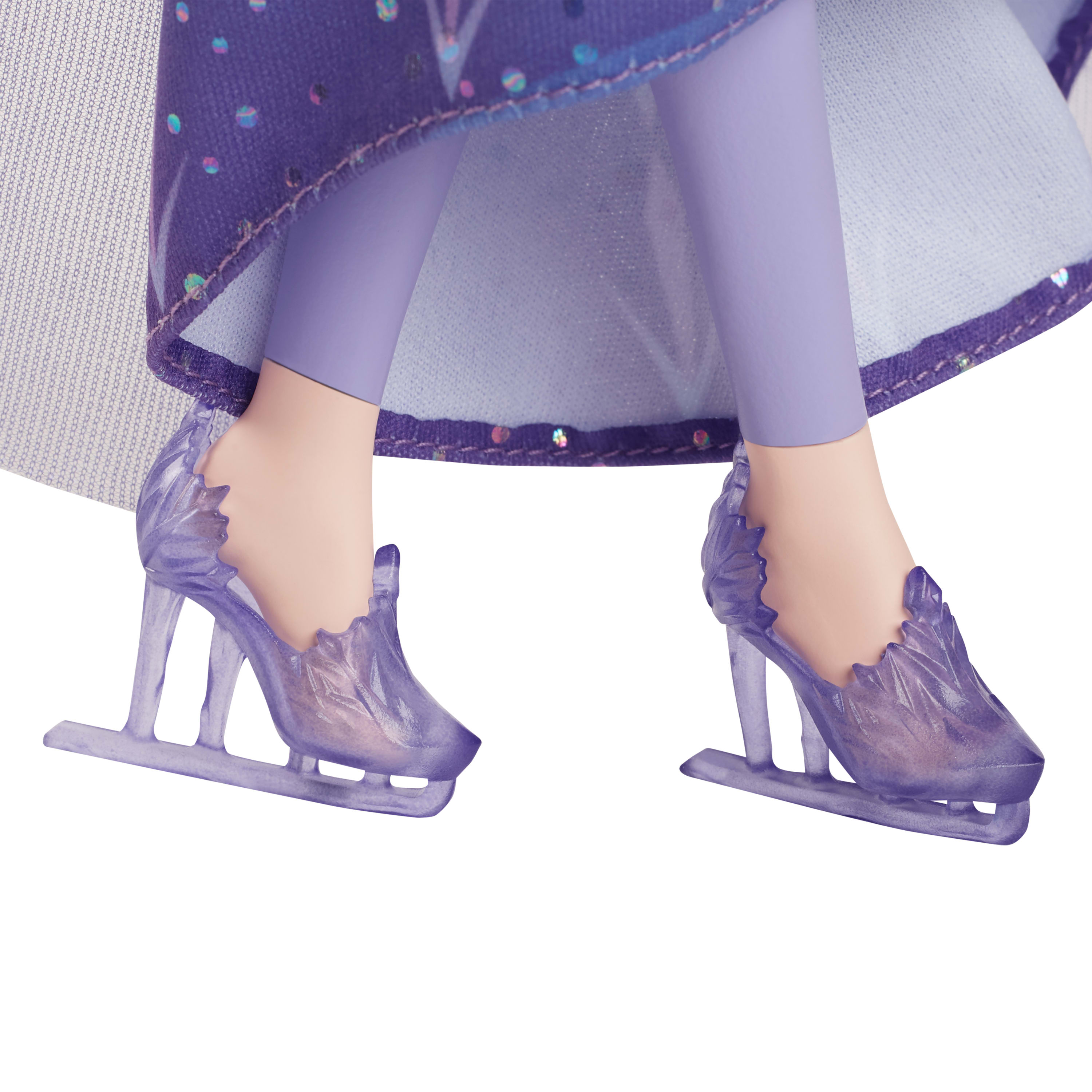 Disney Frozen Ice-Skating Elsa Fashion Doll with Skates & Shoes Inspired by Frozen: Winter Festival