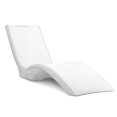 thumbnail image 1 of Chaise longue de piscine Step2 Vero — Résistante aux UV jusqu'à 20 000 heures et conçue pour une immersion dans 30 cm d'eau., 1 of 9