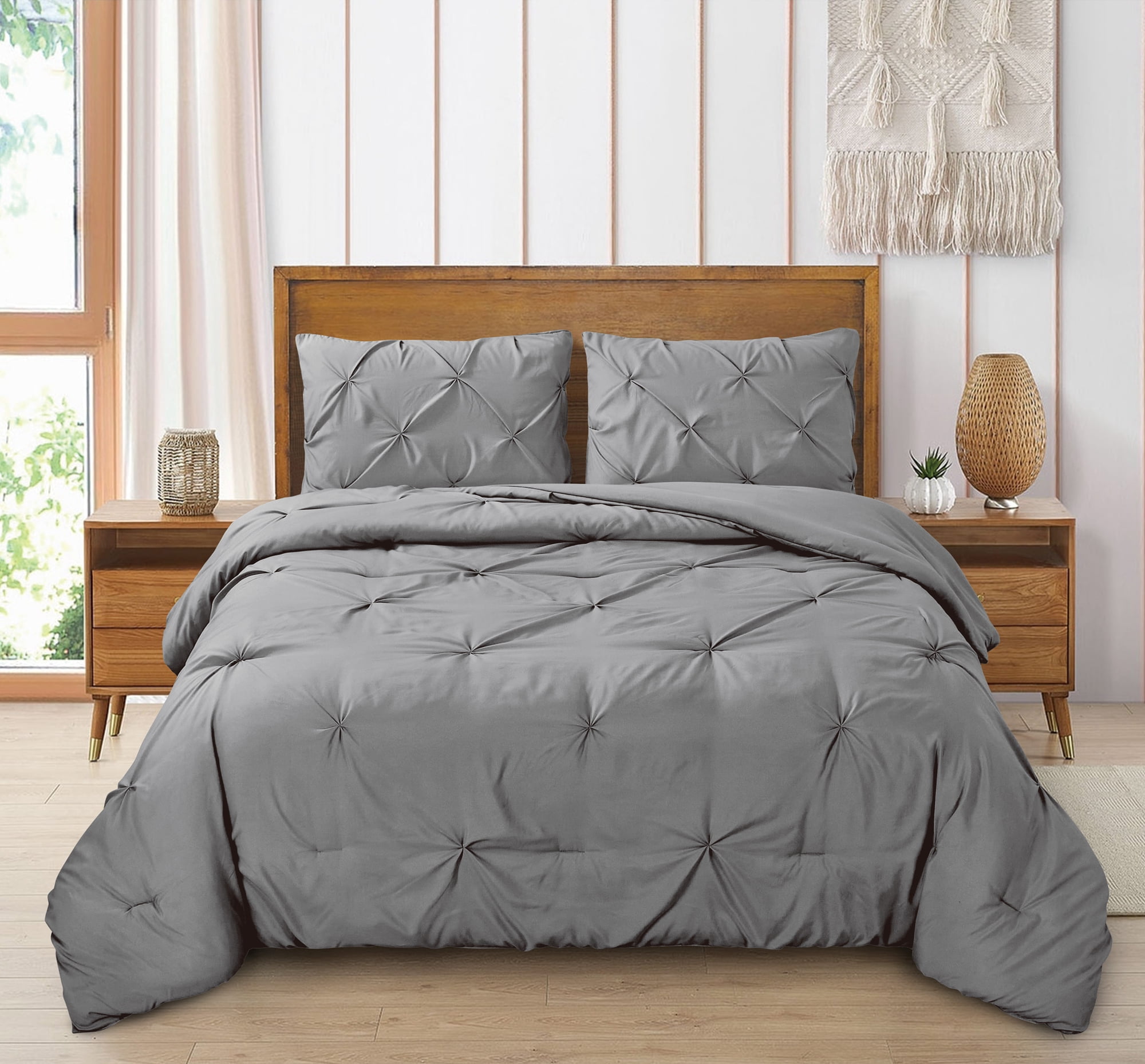 Literie Marina Décoration ultra douce et luxueuse en duvet d'oie, motif géométrique uni, capitonné et plissé, avec taies d'oreiller à volants, gris