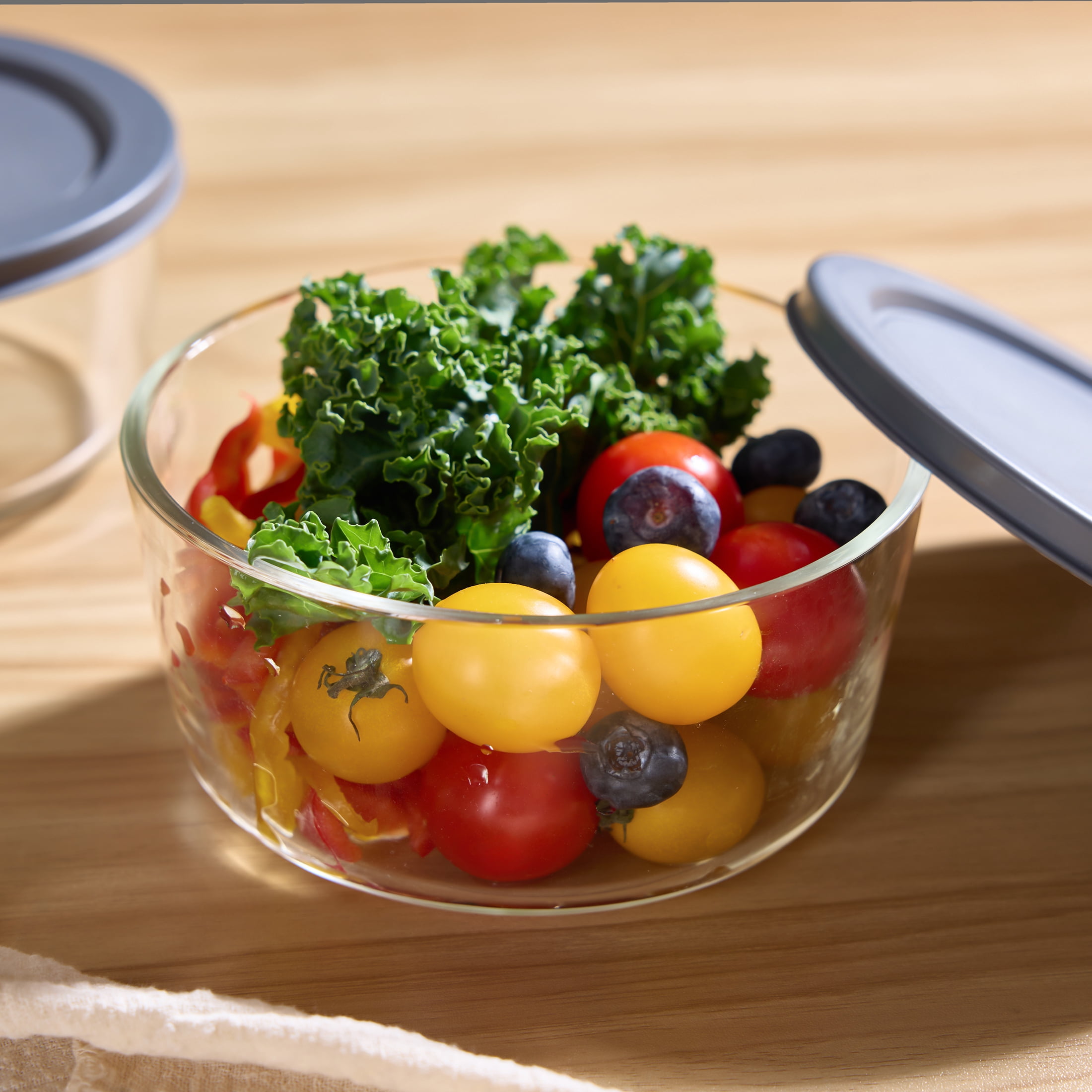 Mainstays Round Glass Food Storage Container with PE Lid 920ml