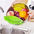 thumbnail image 1 of Passoire à Clip pour Casseroles et Poêles, Passoire à Clipser Fabriquée par la FDA, Silicone Résistant à la Chaleur, Facile à Utiliser et à Ranger, Va au Lave-Vaisselle, 1 of 5