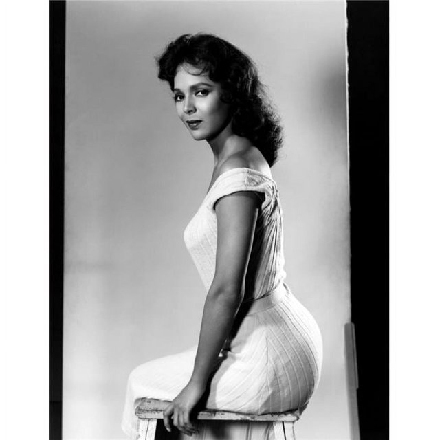 Everett Collection EVCMBDDERAEC026HLARGE The Decks Ran Red Dorothy Dandridge 1958 Photo Print, 16 x 20 - Large