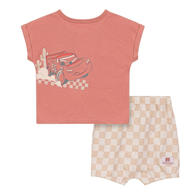 Les Bagnoles de Disney Ensemble de Shorts avec T-shirt à Manches Courtes Rose Corail avec Graphique Lightning McQueen et Cactus du Désert au Dos, Assorti à des Shorts à Taille Élastique à Carreaux beige et Blanc avec Écusson Lightning McQueen, Conçu pour les Bébés Garçons.