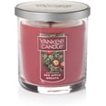 thumbnail image 1 of Yankee Candle Couronne de Pommes Rouges Parfumée, Classique 7 Oz Petit Gobelet Bougie à une Mèche, Plus de 35 Heures de Combustion, 1 of 2