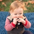 thumbnail image 5 of Jouet de dentition à pince Tiny Teethers en forme de biscuit, 5 of 5