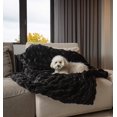 thumbnail image 4 of Luxe Jeté en Fausse Fourrure Classique / 50"x60 Pouces / A, 4 of 5